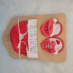 RAE DUNN BABY Santa Red White Christmas Holiday Novelty Hat Slipper Set 0-9 mos.